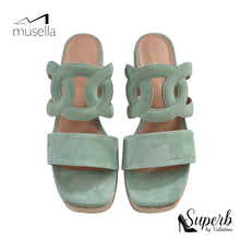 Load image into Gallery viewer, Musella slippers
