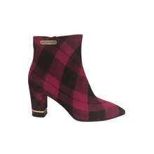 Load image into Gallery viewer, Accademia women&#39;s boots
