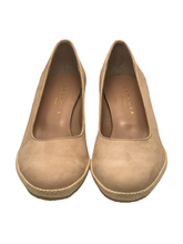 Load image into Gallery viewer, Bruno&#39;s shoes
