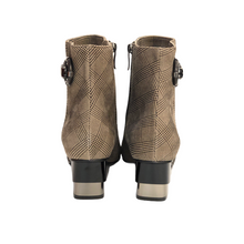 Load image into Gallery viewer, Women&#39;s boots Accademia of Venice
